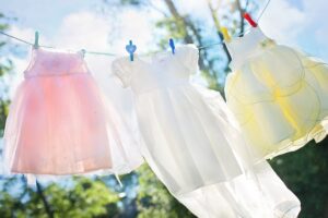 sapne me ujale kapde dekhna white clothes
